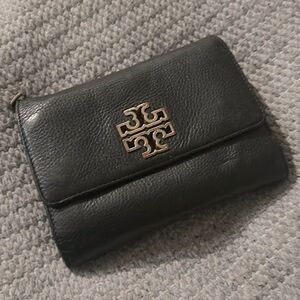 Tory Burch chain wallet